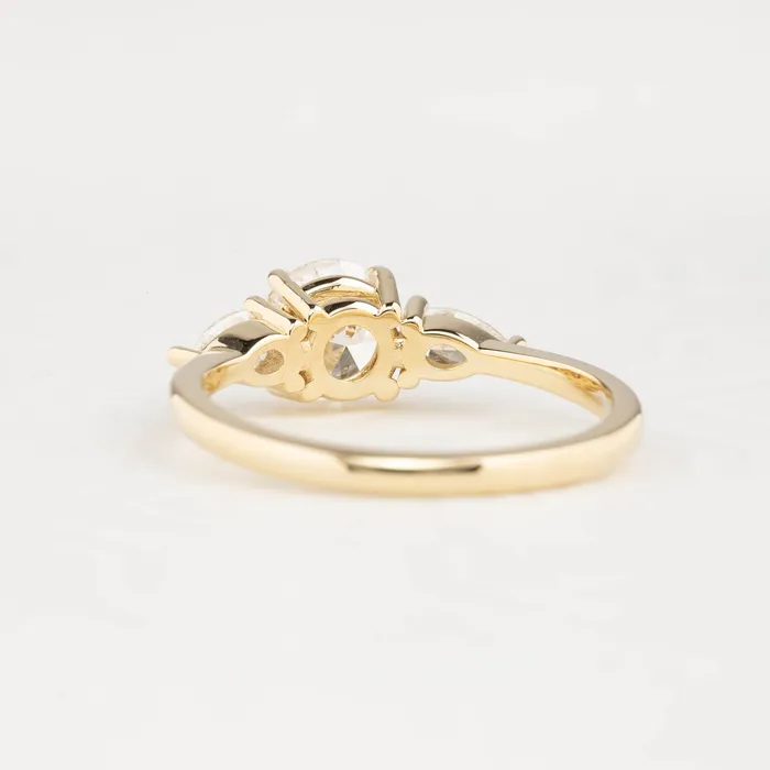 Rings Envero Jewelry Olivia Ring Round Brilliant Cut Diamond