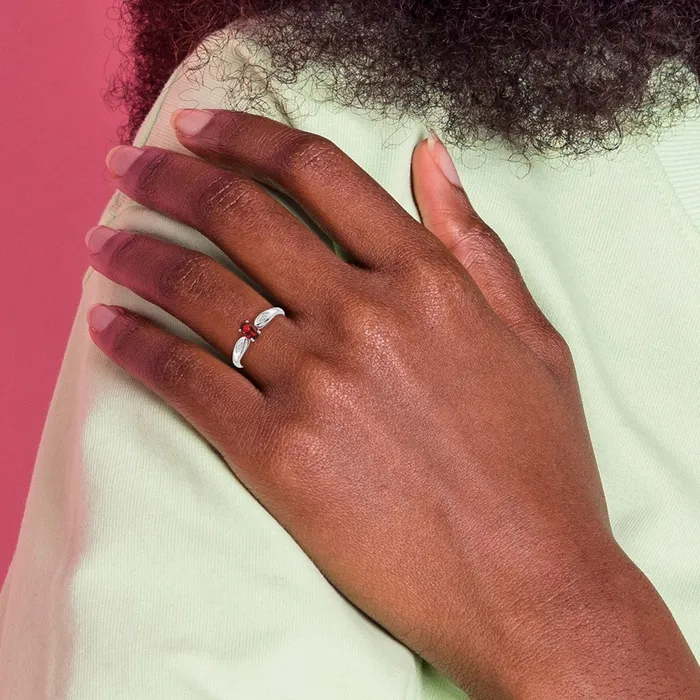 Goldiacom Rings 14k White Gold Garnet and Real Diamond Ring